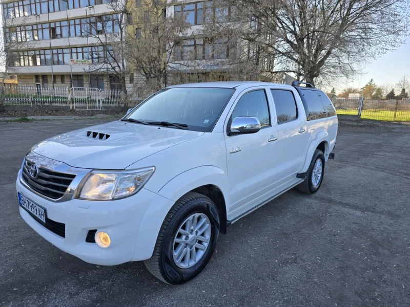 Toyota Hilux 3.0D4D, снимка 2 - Автомобили и джипове - 52093521