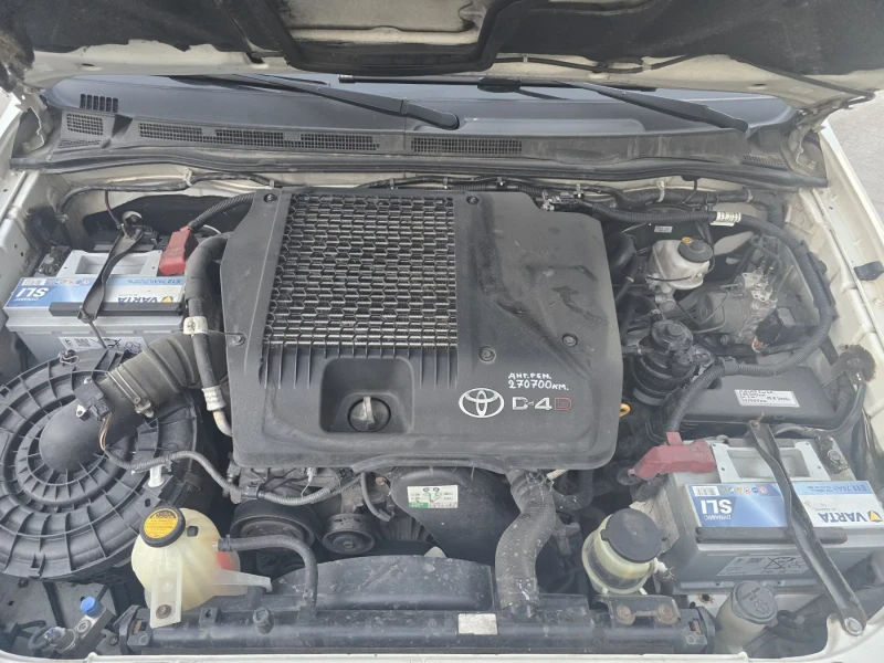 Toyota Hilux 3.0D4D, снимка 16 - Автомобили и джипове - 52093521
