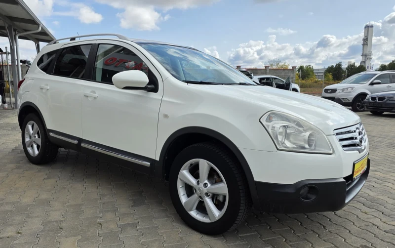 Nissan Qashqai 1.5DCI 7местна, снимка 3 - Автомобили и джипове - 52079104