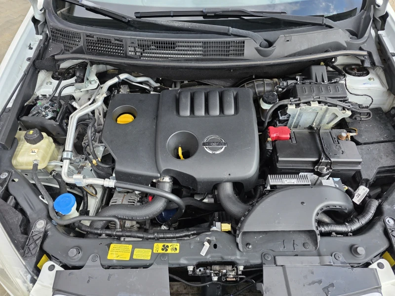 Nissan Qashqai 1.5DCI 7местна, снимка 15 - Автомобили и джипове - 52079104