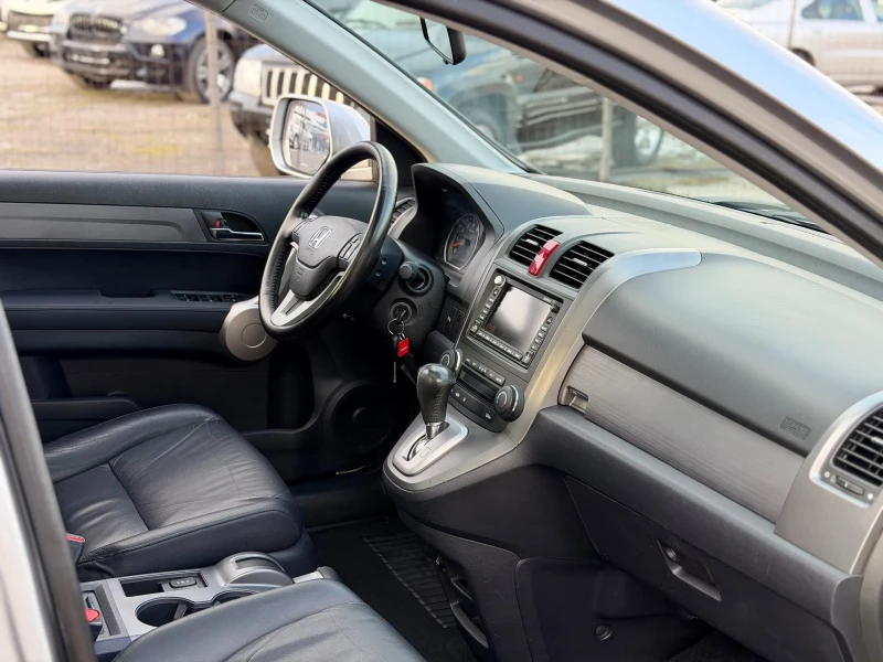Honda Cr-v 2.0i Executive Автоматик/Кожа/Нави/Панорама/, снимка 9 - Автомобили и джипове - 53047625