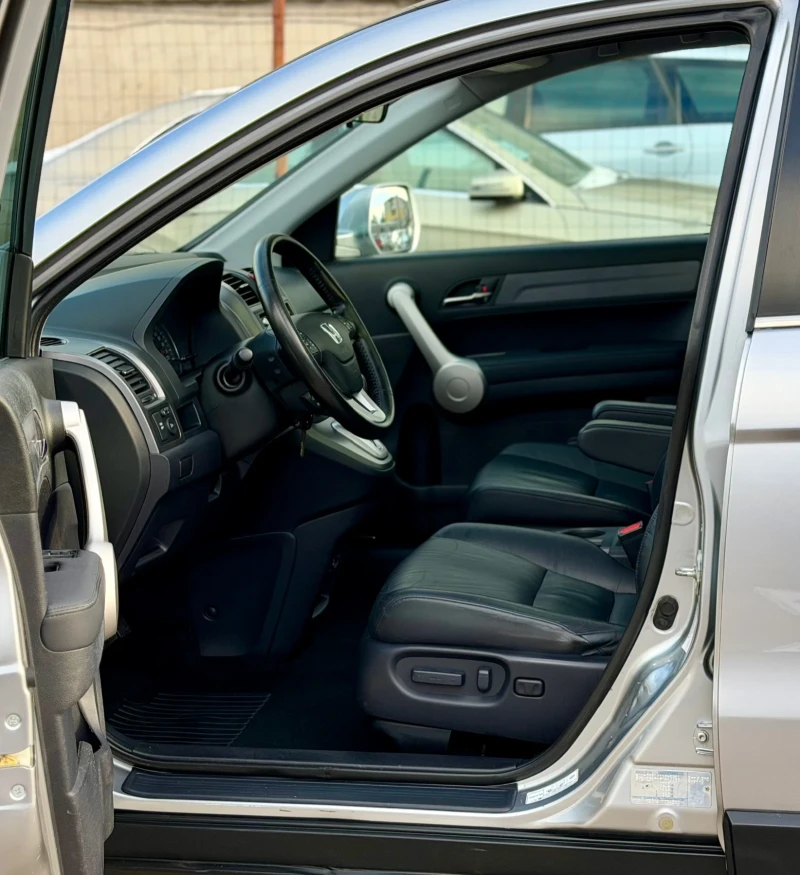 Honda Cr-v 2.0i Executive Автоматик/Кожа/Нави/Панорама/, снимка 6 - Автомобили и джипове - 53047625