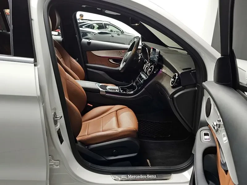 Mercedes-Benz GLC 4Matic Coupe, снимка 11 - Автомобили и джипове - 53826907