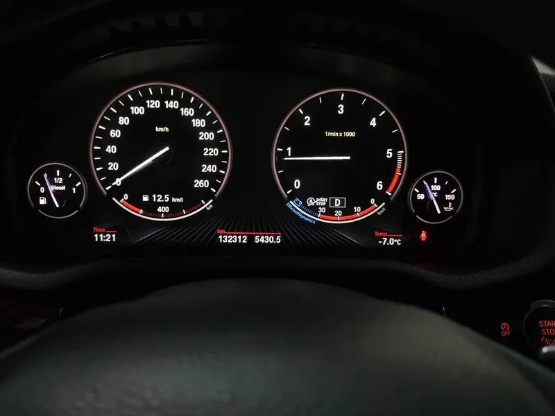 BMW X4 xDrive 20D, снимка 8 - Автомобили и джипове - 55352075