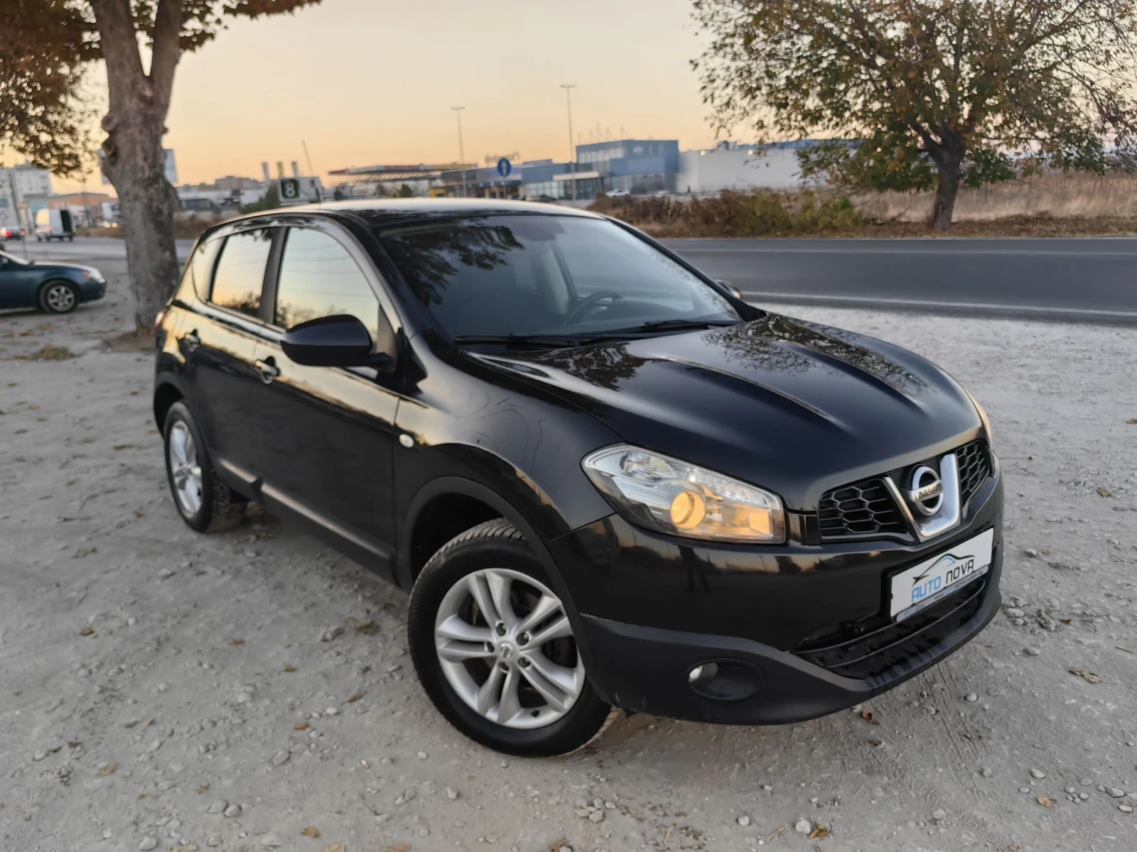 Nissan Qashqai 1.5 ДИЗЕЛ 110 К.С  КАТО НОВА!!!  - [1] 