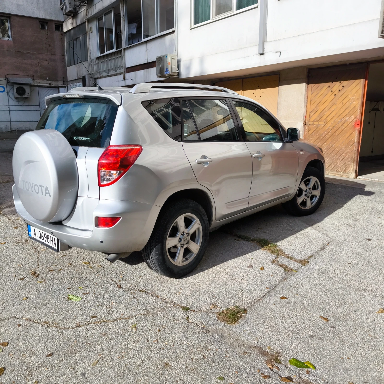 Toyota Rav4 TOYOTA RAV4 2.2 D-4D 100kw. 136kc. 4X4, 6 скорости - изображение 10