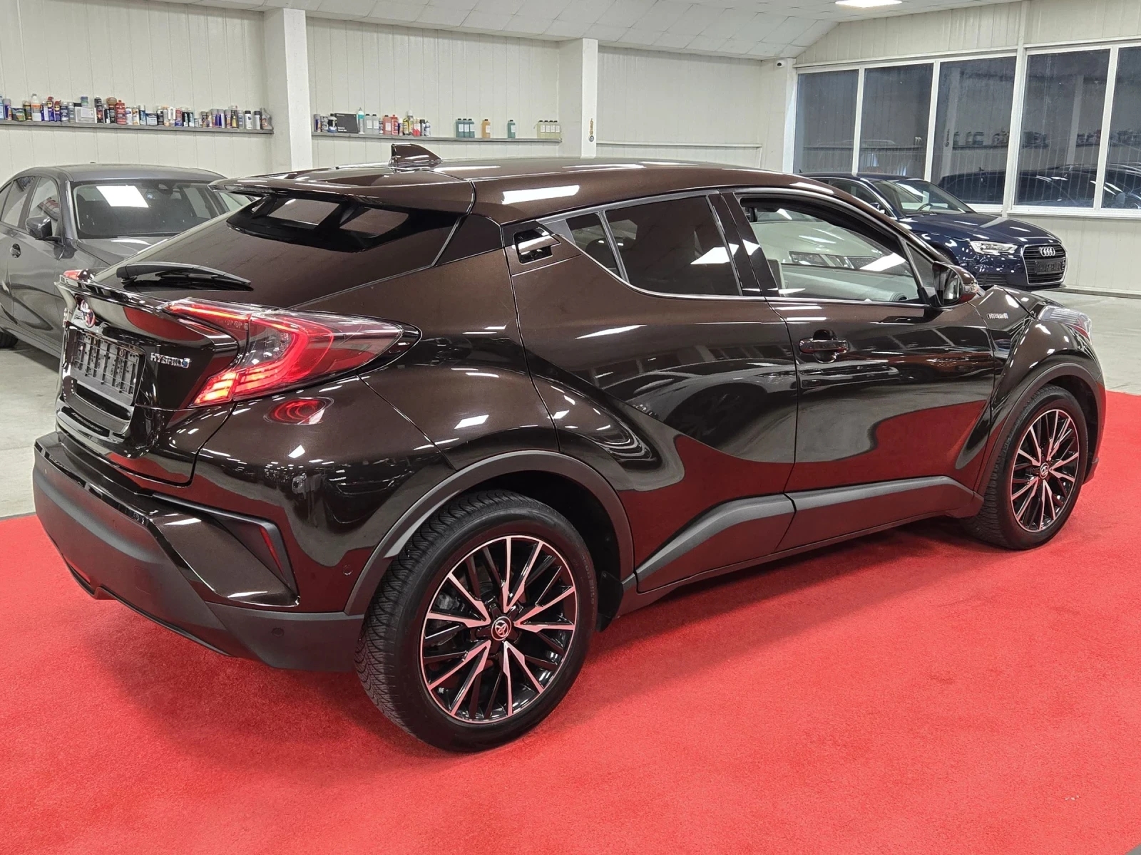 Toyota C-HR Premium / Hybrid - изображение 6