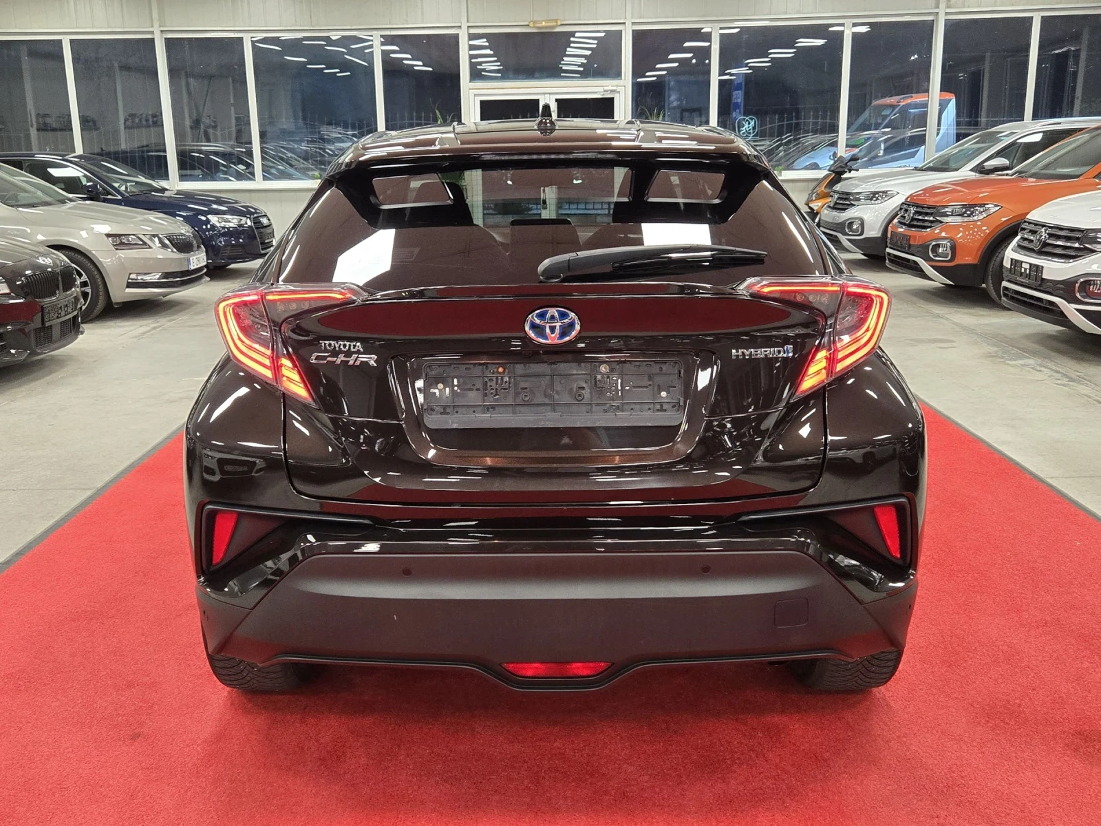 Toyota C-HR Premium / Hybrid - изображение 5