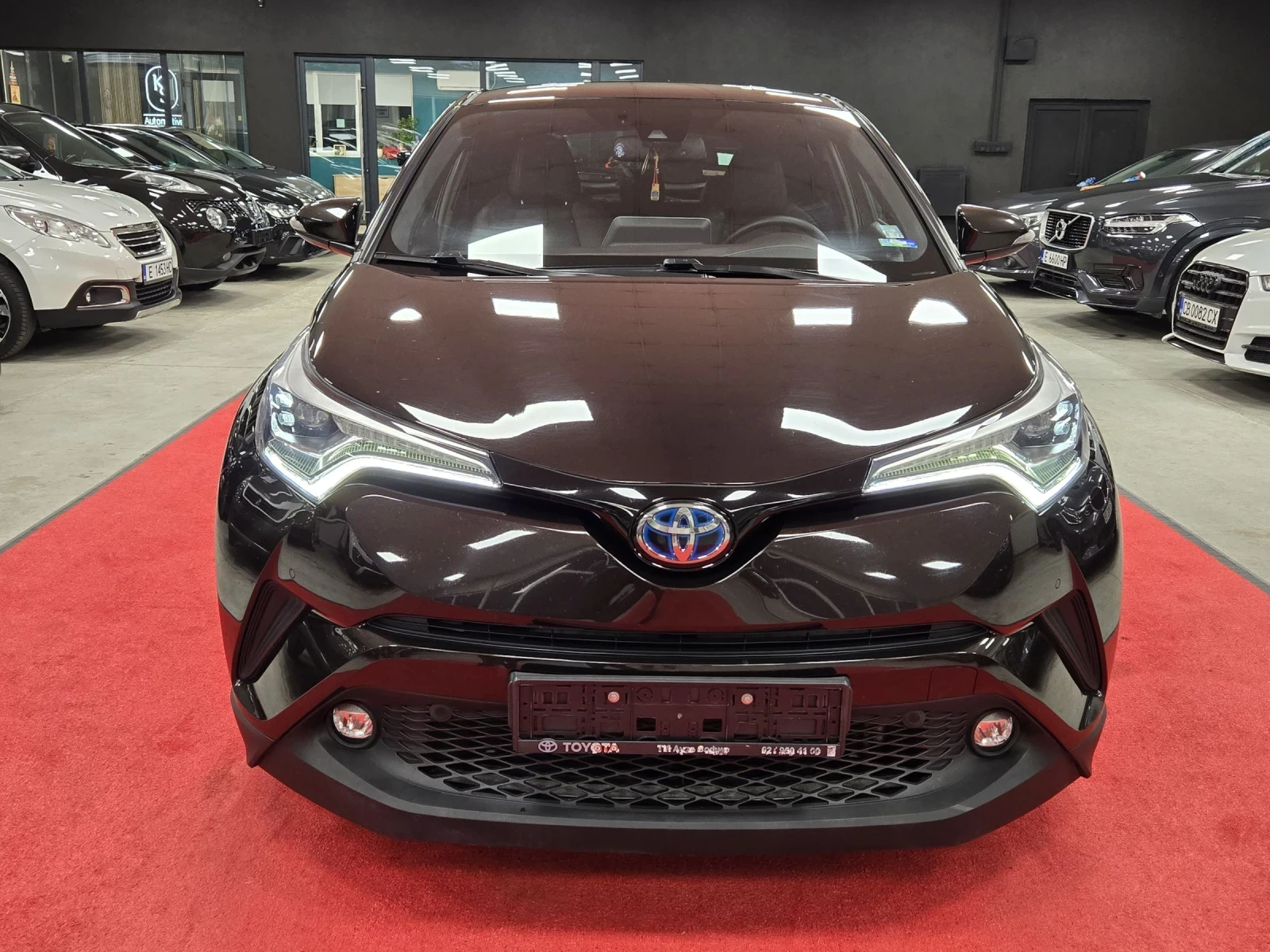 Toyota C-HR Premium / Hybrid - изображение 2