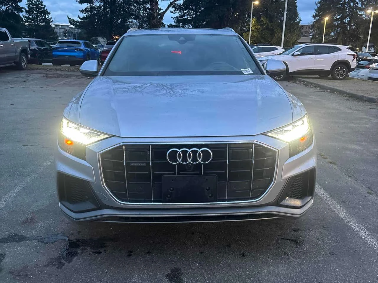 Audi Q8 Technik/DIS/360/MATRIX/ОБДУХВАНЕ, снимка 2 - Автомобили и джипове - 53746494