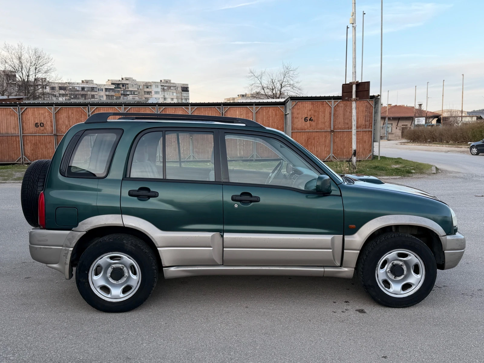 Suzuki Grand vitara 2.0HDI CLIMA 4x4, снимка 6 - Автомобили и джипове - 53774238