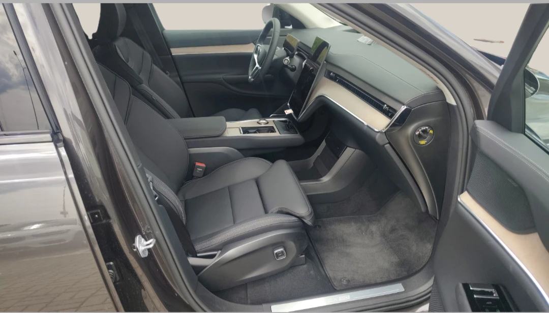 Volvo EX90 111 kWh, снимка 13 - Автомобили и джипове - 54108385