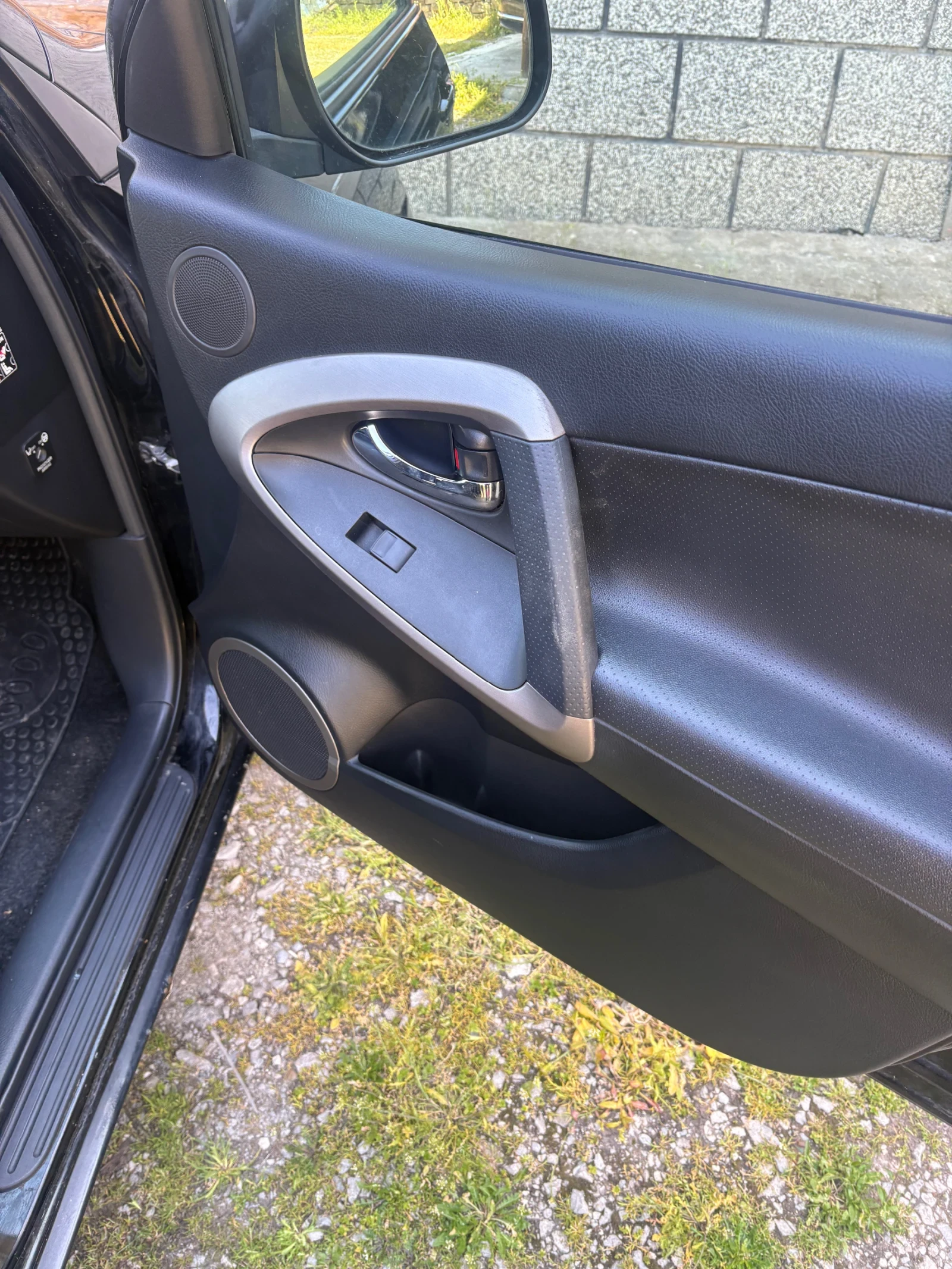 Toyota Rav4 2.2 177 d-cat, снимка 6 - Автомобили и джипове - 54316621