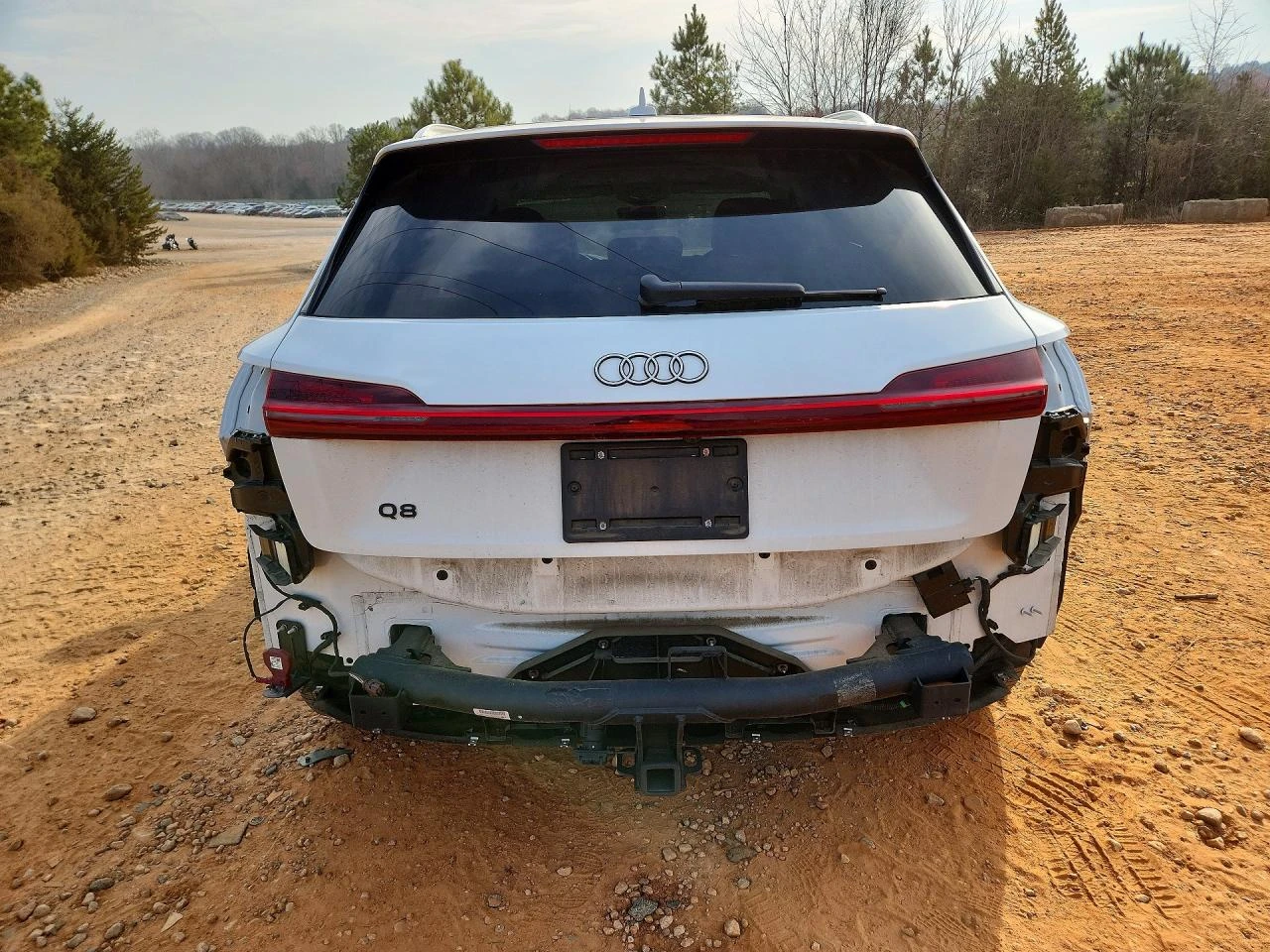 Audi Q8 E-Tron Premium Plus, снимка 6 - Автомобили и джипове - 54419040