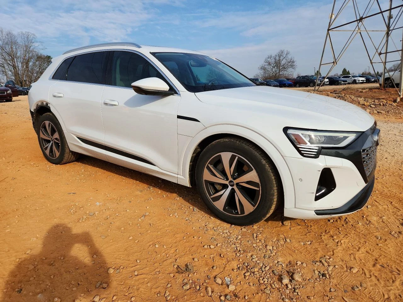Audi Q8 E-Tron Premium Plus, снимка 4 - Автомобили и джипове - 54419040