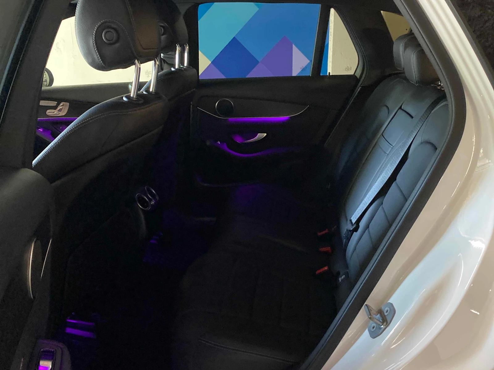 Mercedes-Benz GLC 300 | CARFAX | АВТОФИНАНСИРАНЕ, снимка 13 - Автомобили и джипове - 56040115
