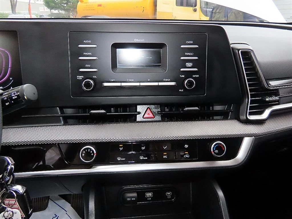 Kia Sportage Diesel 2.0 2WD autogeorge.com, снимка 17 - Автомобили и джипове - 56137281