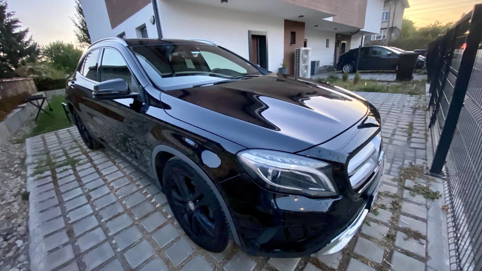 Mercedes-Benz GLA 200