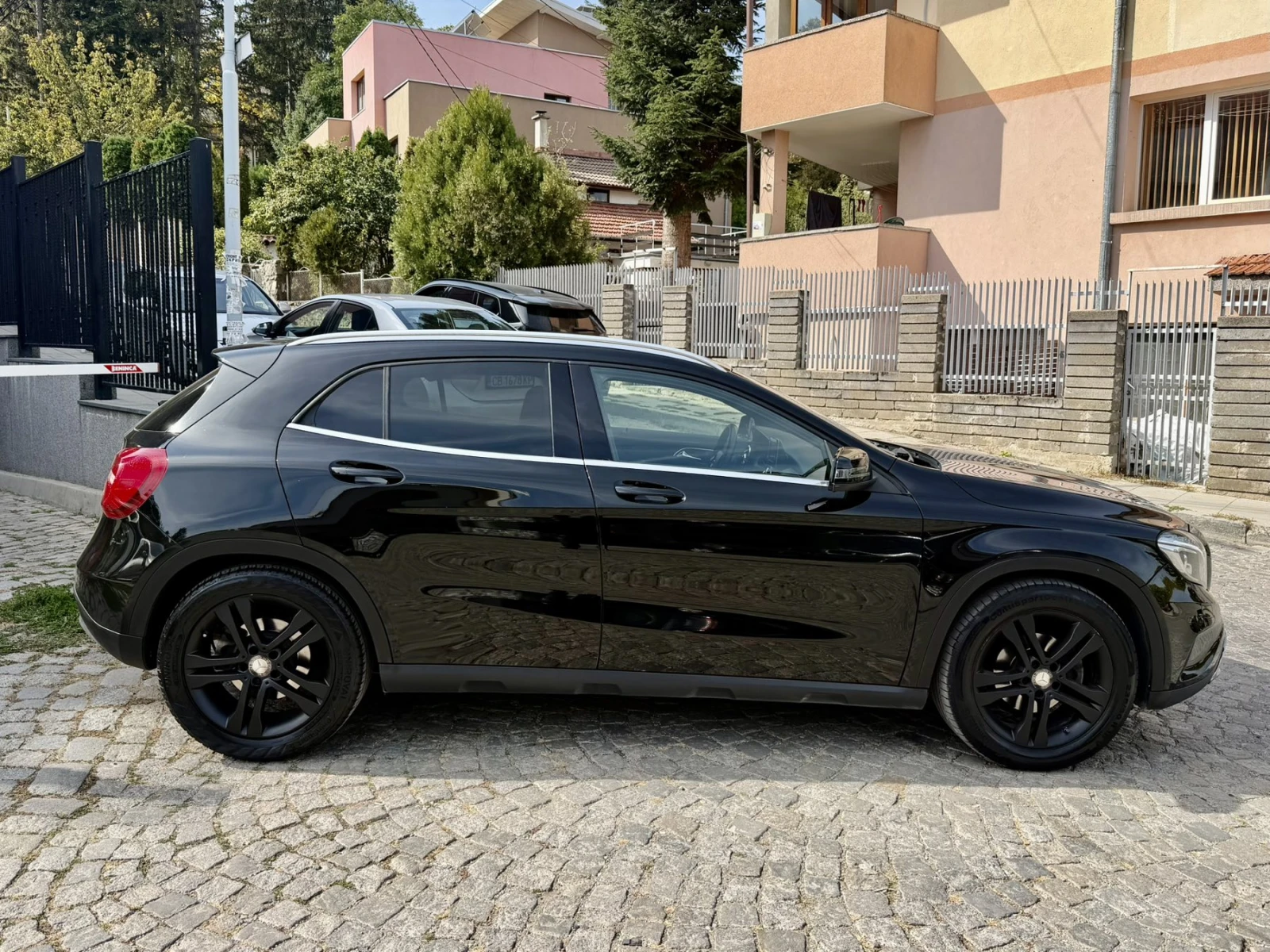 Mercedes-Benz GLA 200, снимка 4 - Автомобили и джипове - 56429804