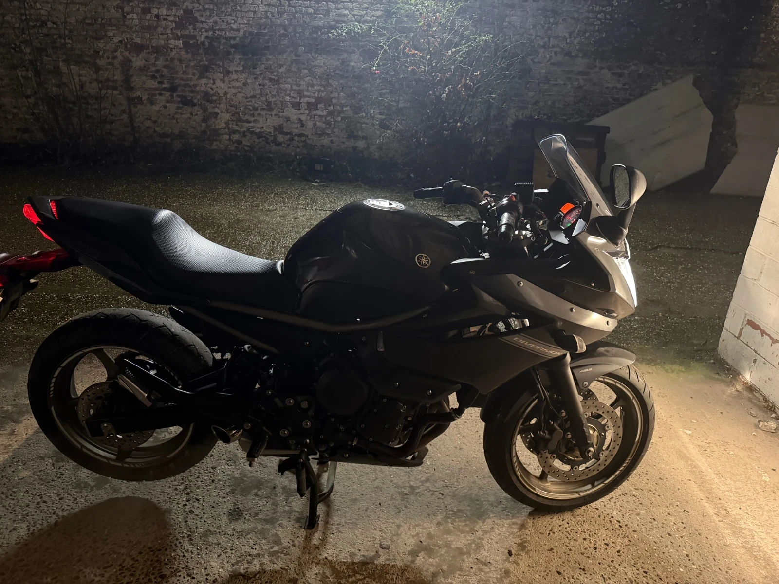 Yamaha XJ6 СОБСТВЕН ЛИЗИНГ!!!!, снимка 3 - Мотоциклети и мототехника - 53732316