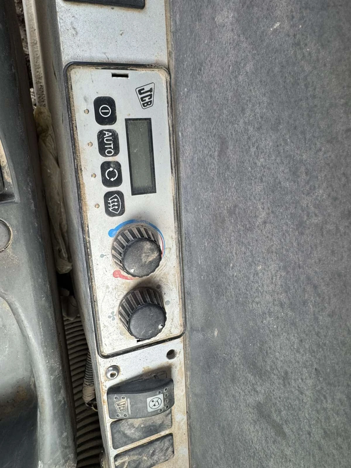 Багер JCB JZ 235 LC, снимка 7 - Индустриална техника - 54027485