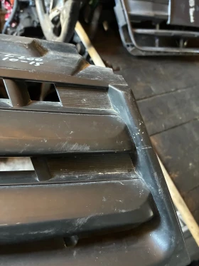 Предна решетка за Mitsubishi L200. 10-15г. Митсубиши. Л200. С забележки. (Едно счупено уше). , снимка 2