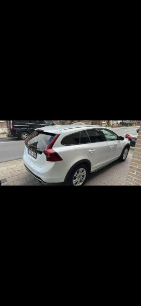 Volvo V60 Cross Country, снимка 4
