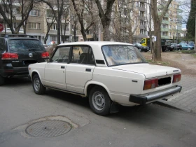Lada 2105 1.3, снимка 2 - Автомобили и джипове - 45386159