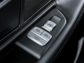 BMW 750 xDrive, С РЕГИСТРАЦИЯ&АВТО КРЕДИТ, снимка 16