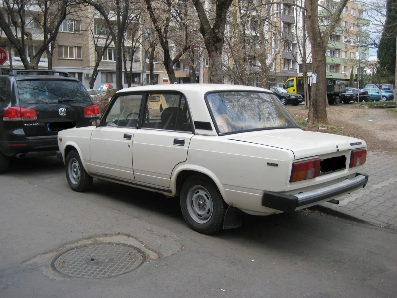 Lada 2105 1.3, снимка 2 - Автомобили и джипове - 46303265