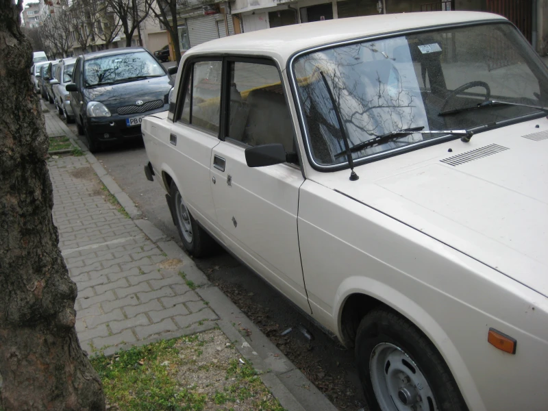 Lada 2105 1.3, снимка 6 - Автомобили и джипове - 46303265