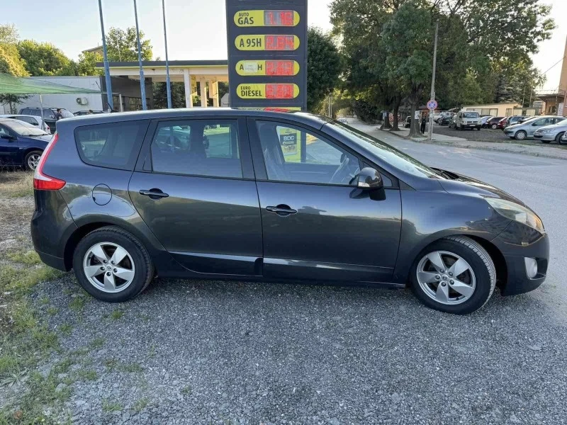 Renault Grand scenic 1.5 DCi, снимка 5 - Автомобили и джипове - 46406093