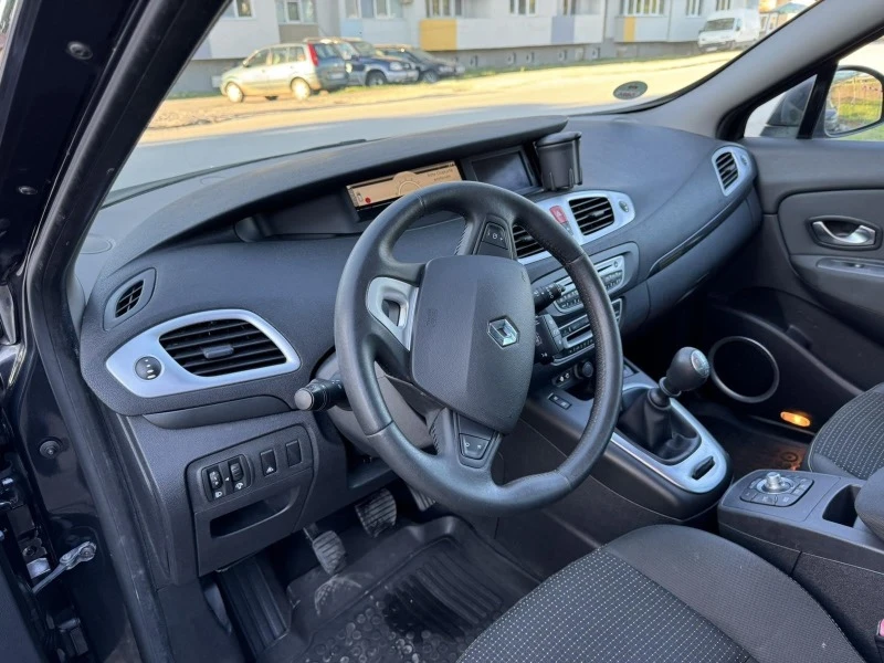 Renault Grand scenic 1.5 DCi, снимка 9 - Автомобили и джипове - 46406093