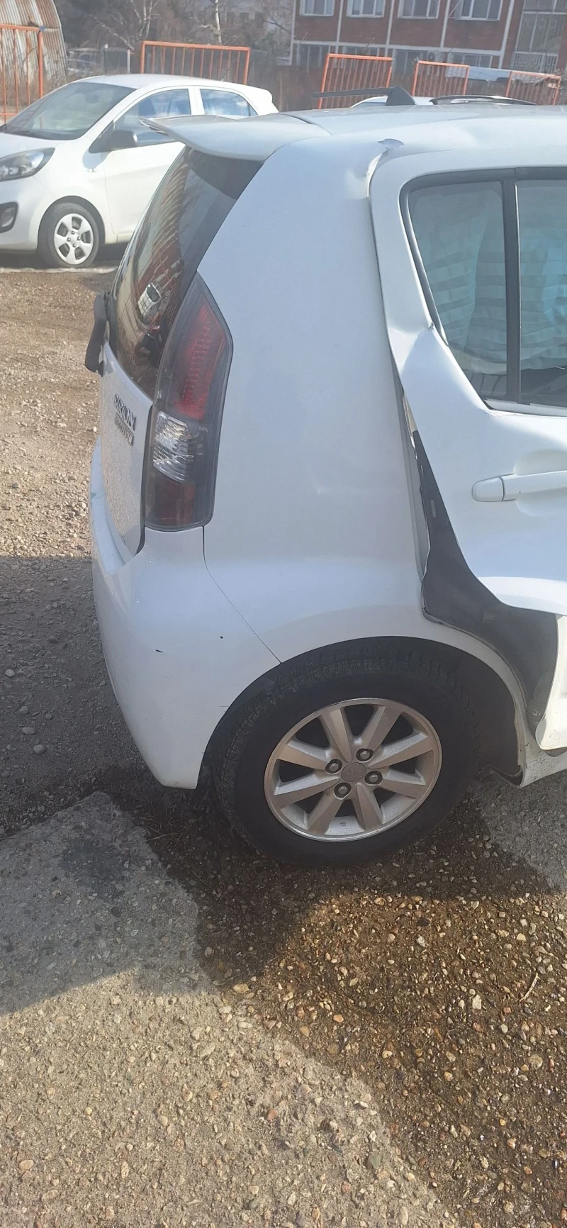 Daihatsu Sirion 1.3 k3ve 4х4 на части, снимка 4 - Автомобили и джипове - 49273933