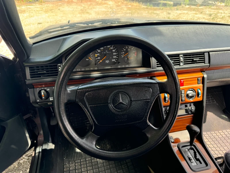 Mercedes-Benz 124 2.6 бензин , снимка 12 - Автомобили и джипове - 50215324