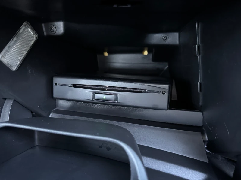 Peugeot 2008 1.2i СЕРВИЗНА ИСТОРИЯ^ЛИЗИНГ^БАРТЕР, снимка 16 - Автомобили и джипове - 52226717