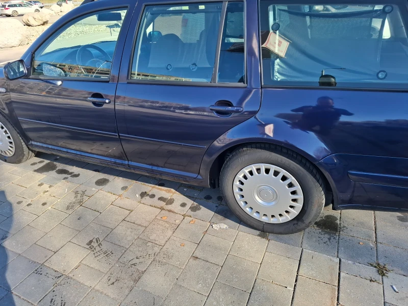 VW Golf 2.3 V5 150к.с 4x4, снимка 3 - Автомобили и джипове - 52253799