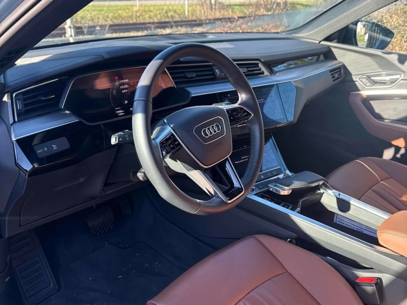 Audi E-Tron * quattro * CARFAX * БЕЗ ПЪРВОНАЧАЛНА ВНОСКА, снимка 5 - Автомобили и джипове - 53322951