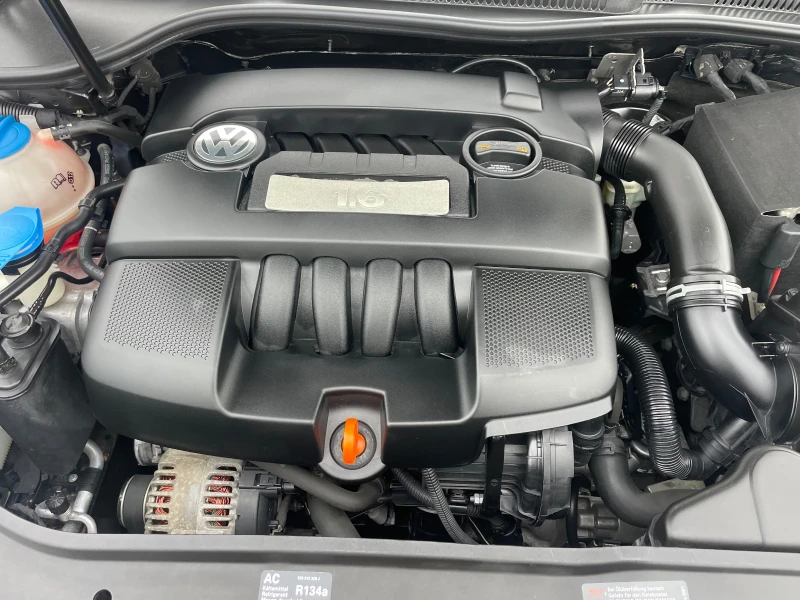 VW Golf 1.6i-102-KLIMA-ITALIA - 6500 лв. - 14112924 | Car24.bg