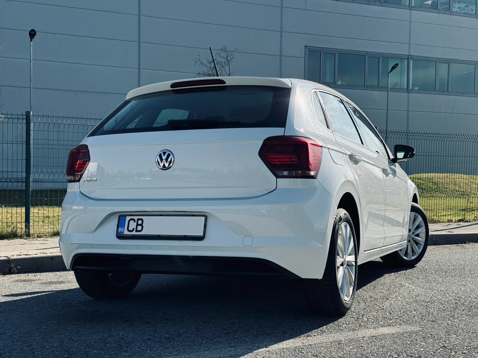 VW Polo 1.0 TSI / Автоматик  - изображение 4