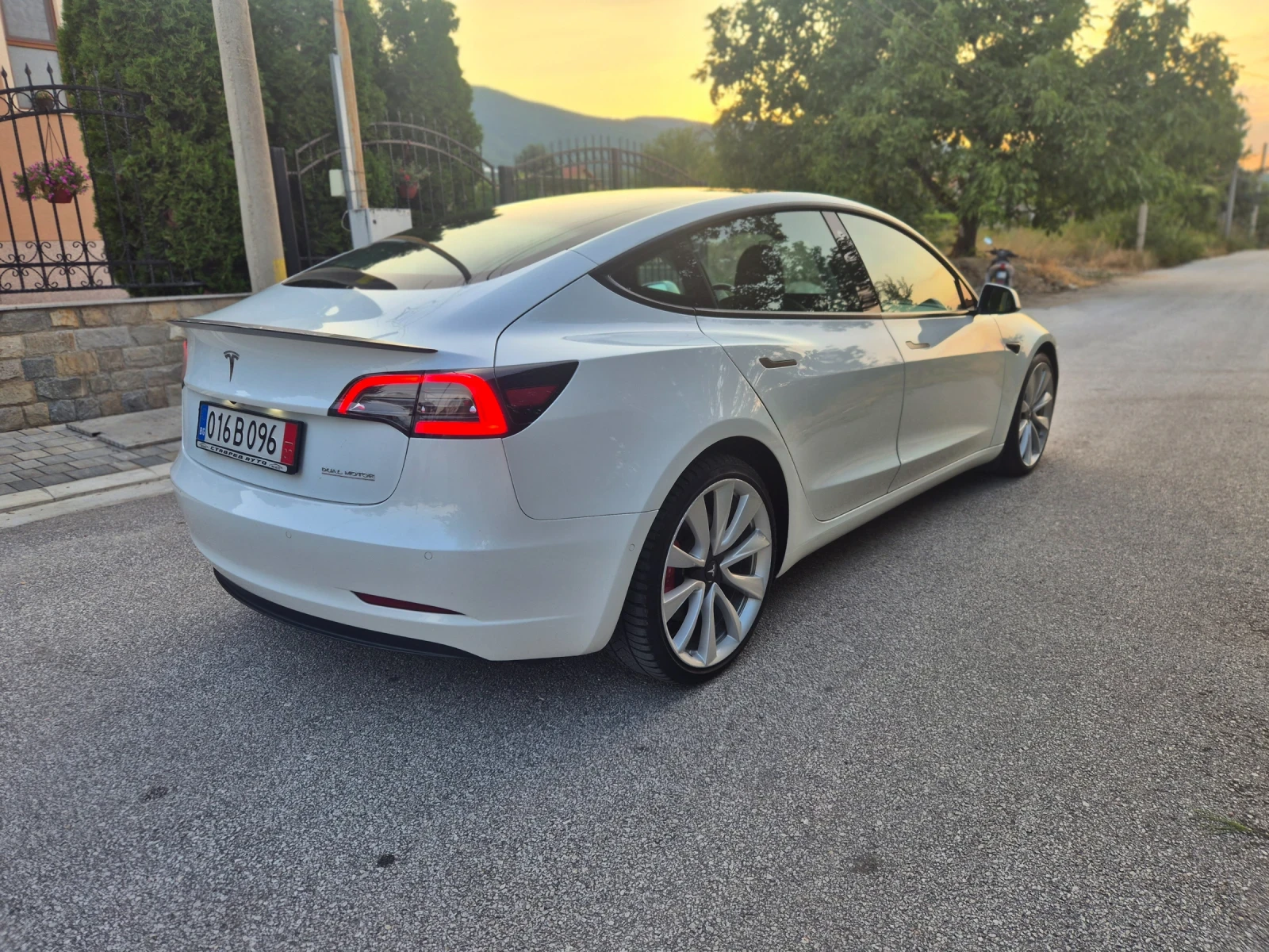 Tesla Model 3 21г-Facelift/Performance /Long Range - изображение 4