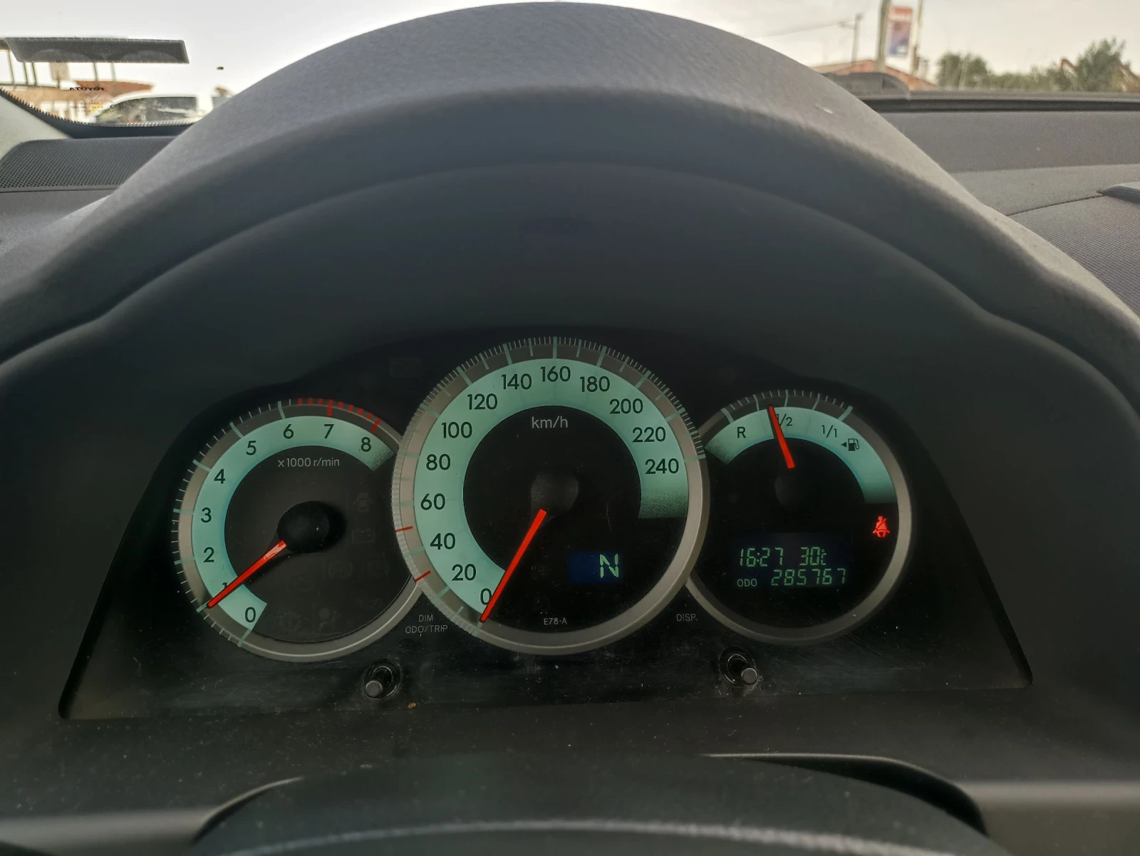 Toyota Corolla verso 1.8i LPG 6+ 1 - изображение 8