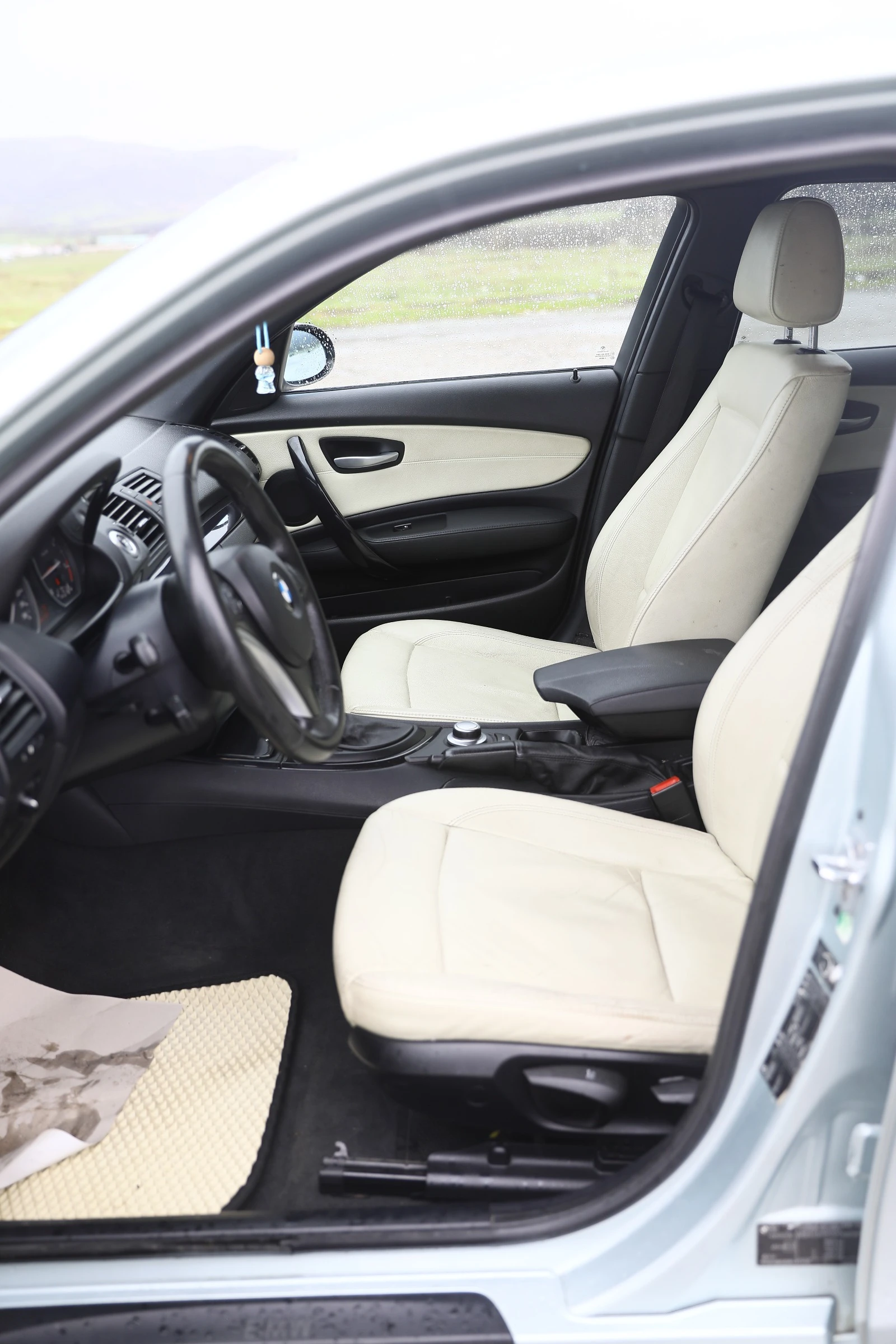 BMW 120 2.0D, снимка 16 - Автомобили и джипове - 54093896