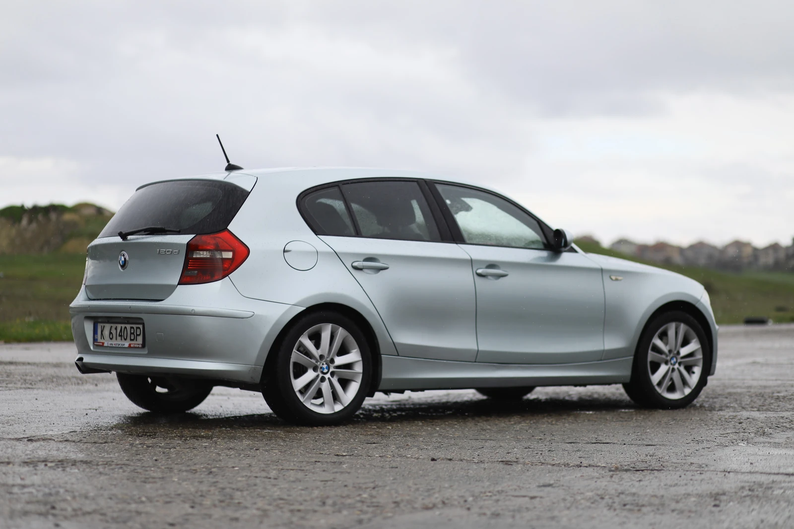 BMW 120 2.0D, снимка 8 - Автомобили и джипове - 54093896