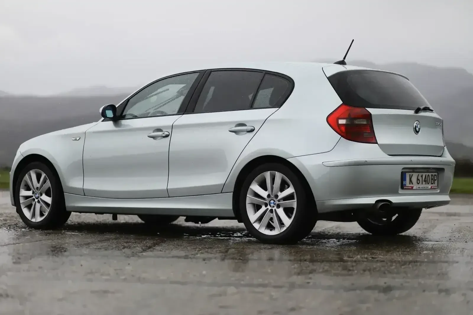BMW 120 2.0D, снимка 3 - Автомобили и джипове - 54093896