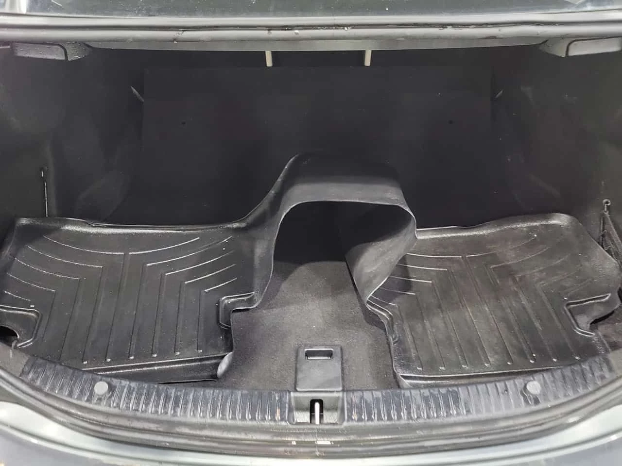 Mercedes-Benz C 300 * CARFAX * ЦЕНА ДО БГ, снимка 14 - Автомобили и джипове - 54727719
