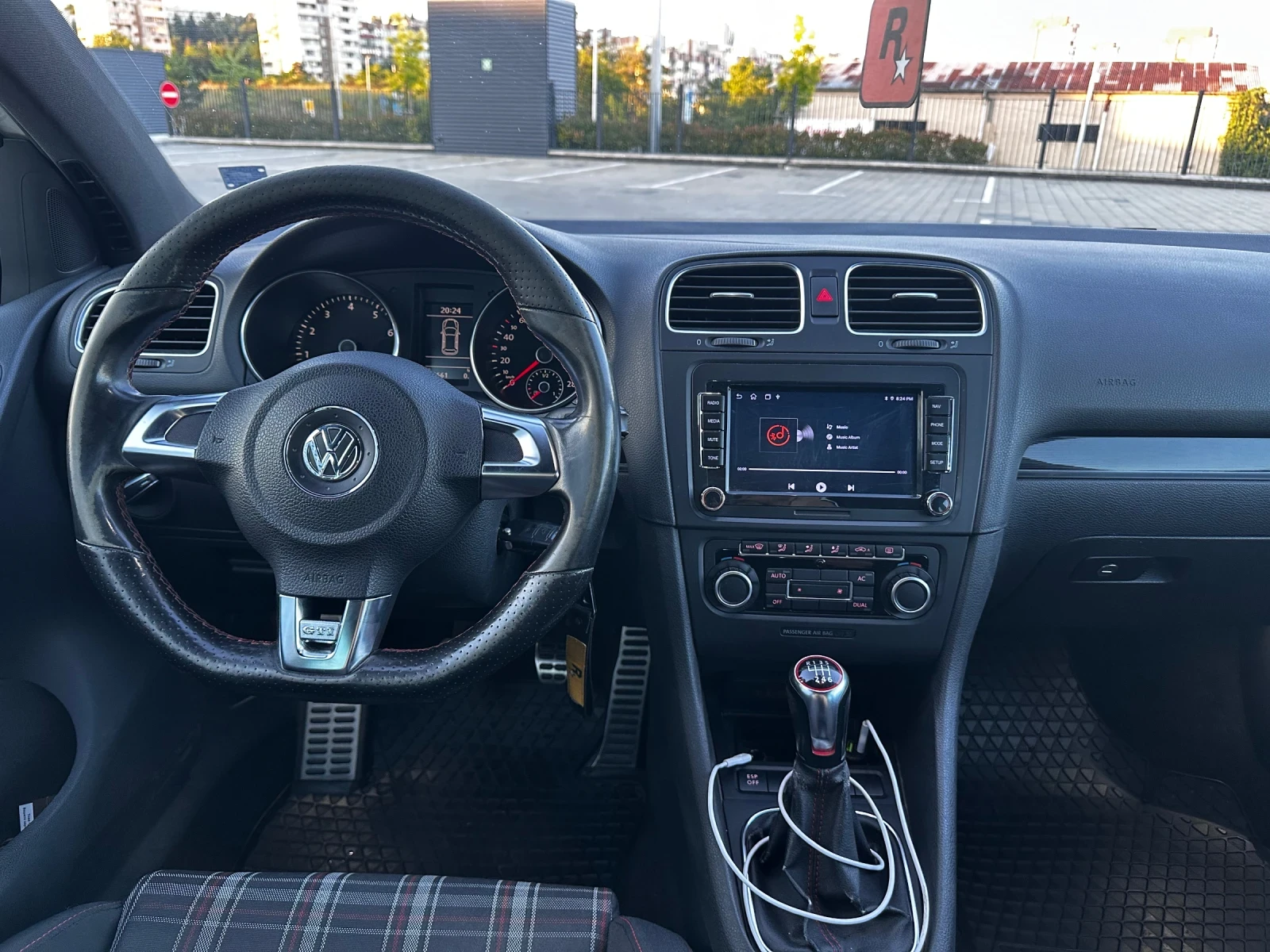 VW Golf GTI Mk6, снимка 8 - Автомобили и джипове - 54974220
