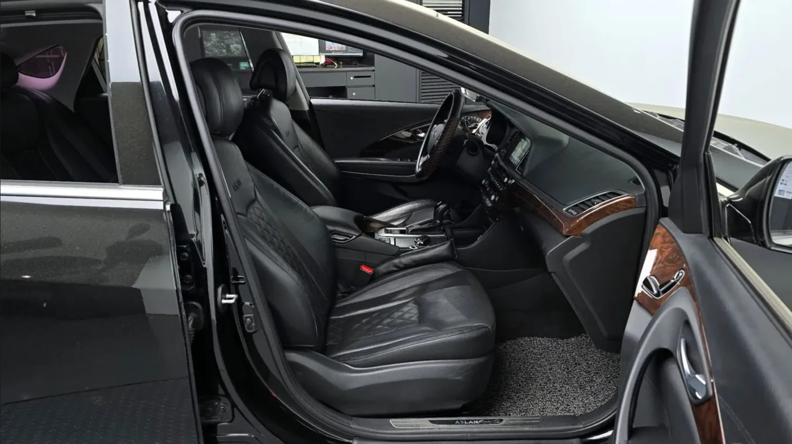 Hyundai Grandeur G330 PREMIUM, снимка 10 - Автомобили и джипове - 55059959