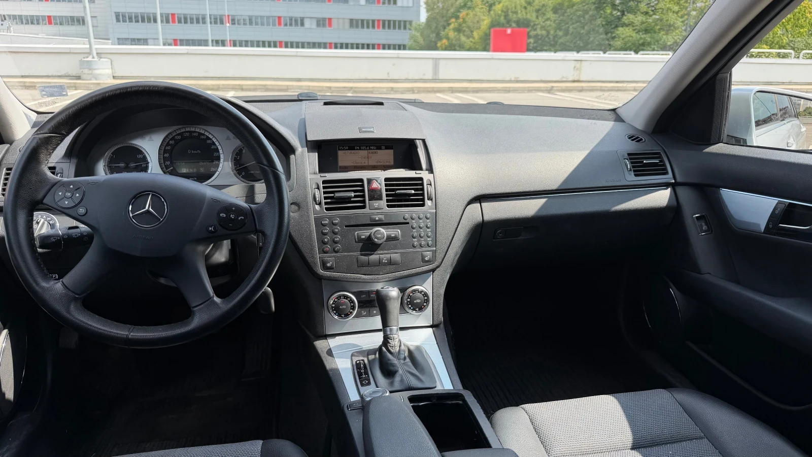 Mercedes-Benz C 200 Пълна сервизна история | Реални километри, снимка 7 - Автомобили и джипове - 55342325
