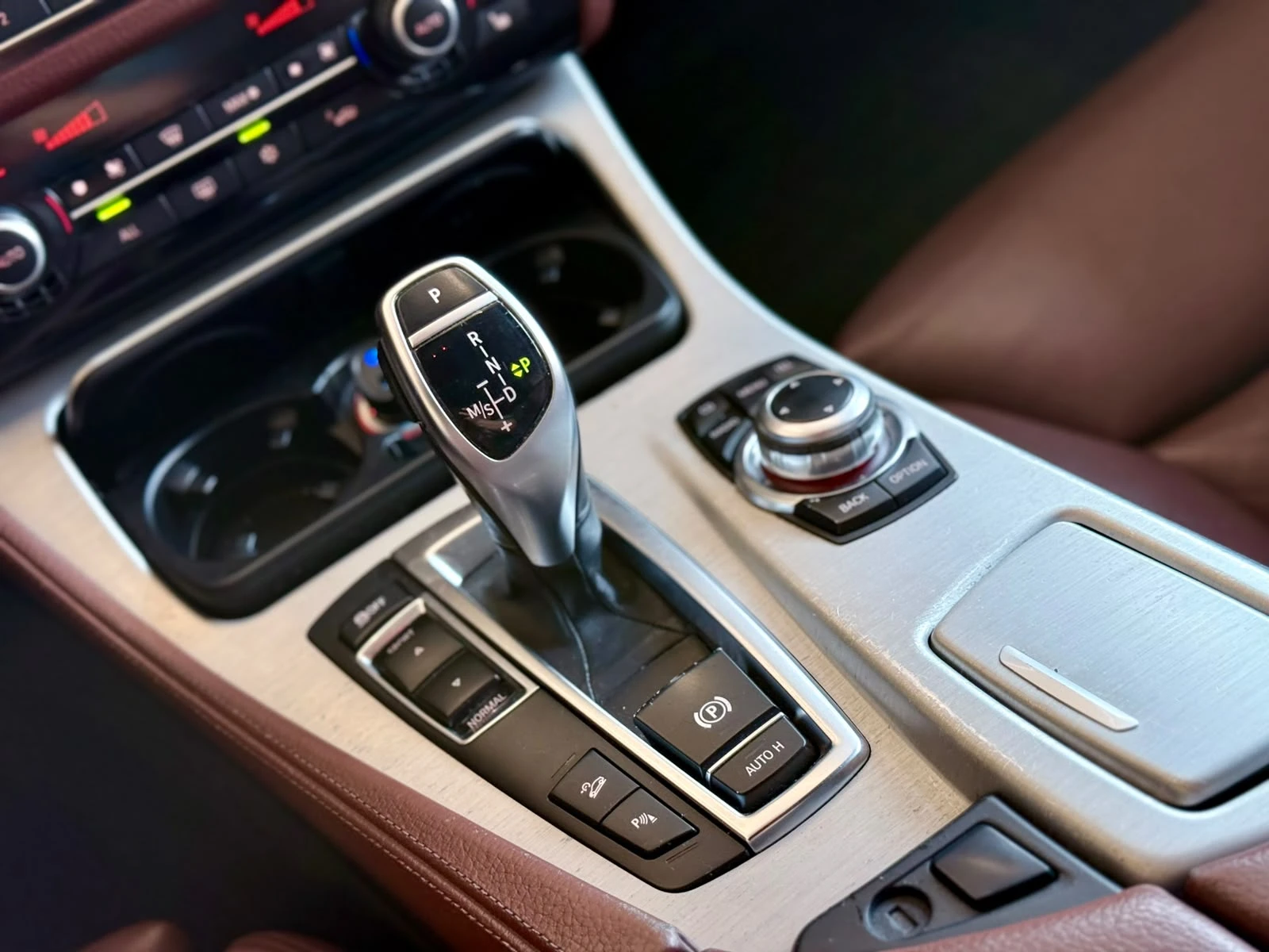 BMW 530 M Paket* H&U* Подгрев* ЛИЗИНГ, снимка 14 - Автомобили и джипове - 55575550